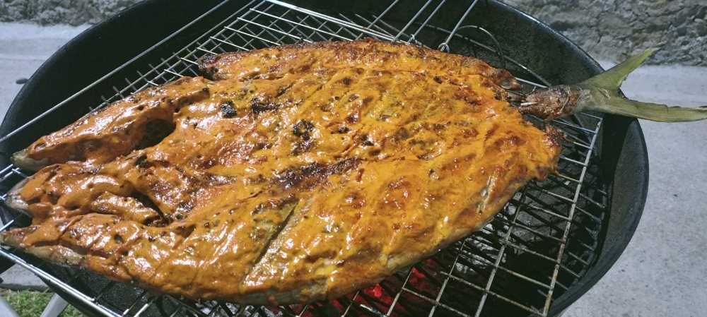 Pescado zarandeado a las brasas